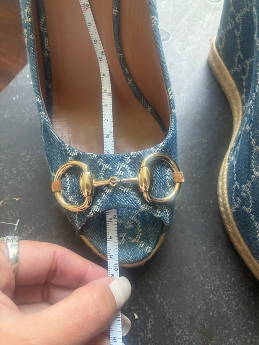 Gucci GG Monogram Peep Toe Blue Denim Horsebit Espadrille Wedges 39 Vintage - Picture 13 of 13